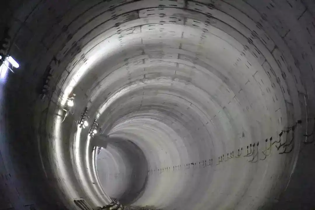 贯通后的长沙地铁3号线湘江隧道