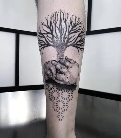 小腿黑灰点刺风生命之树手纹身图案