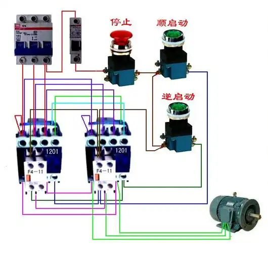 三,cj1201交流接触器来控制电机的正反转控制线路接线实物图如下