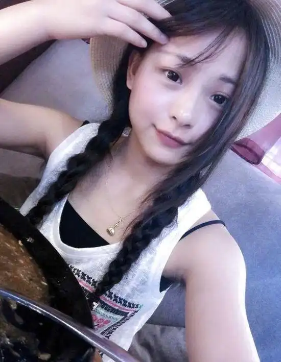 最美腋毛妹子网络爆红