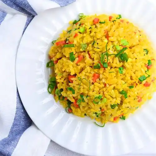 好吃的酸辣鸡杂蛋炒饭