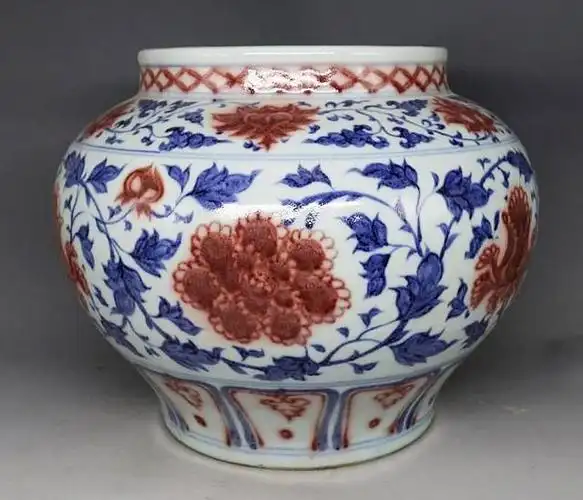 元代釉里红瓷器中的贵族