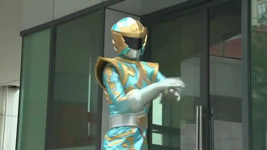 海鲨卫,国产特摄剧《 a target="_blank" href="/item/巨神战击队