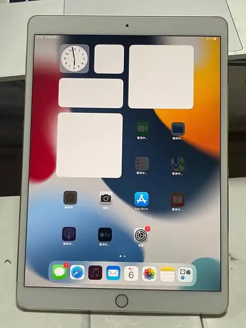 ipad pro 10.5寸 64gb 金色 wi-fi  国行 全