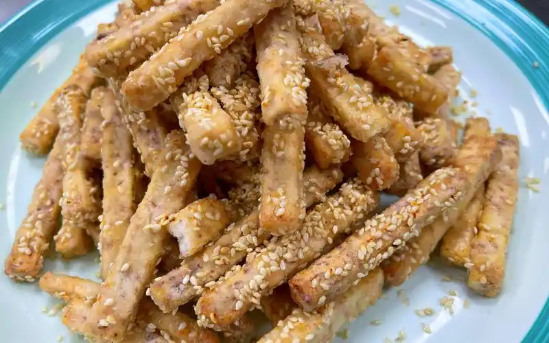 芋头又出新吃法搭配芝麻咬一口满嘴香甜学会不用去饭店吃了