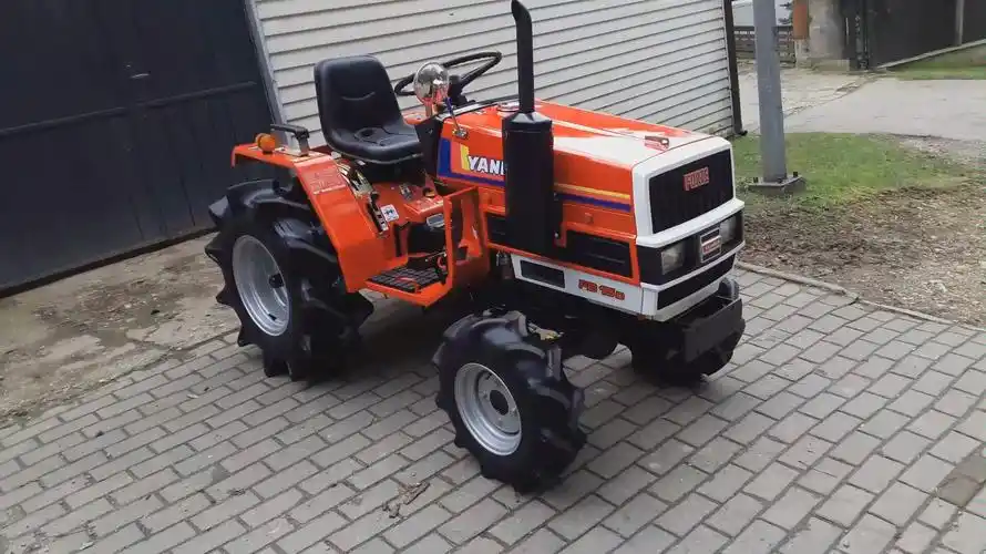 yanmar洋马fb15d拖拉机,小巧可爱却是耕地小能手