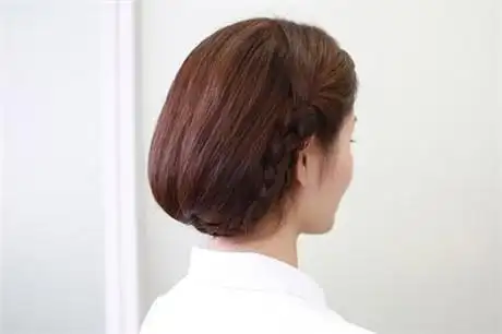 今天教大家长发变短发的扎法,步骤就能让你的长发变身短发波波头.