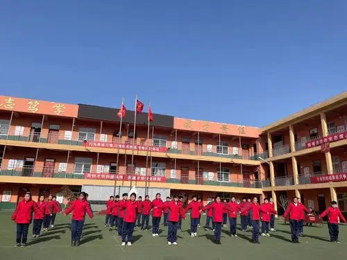 国学涤心灵 韵律美形体——-才华学校《弟子规》韵律操比赛纪实