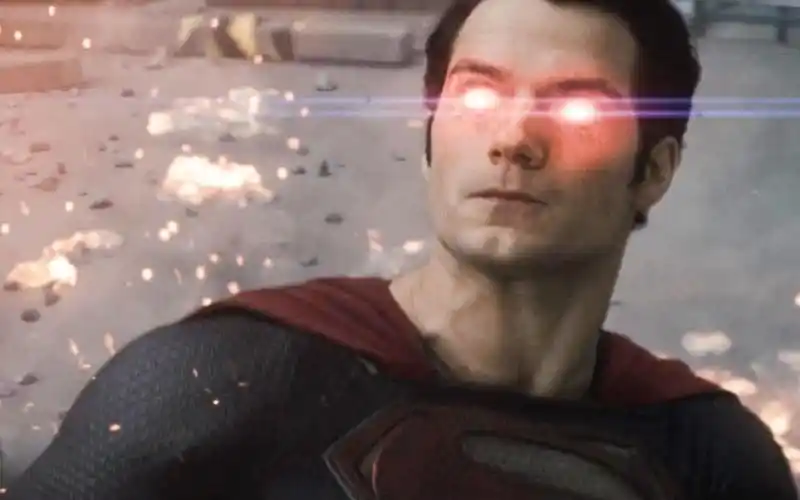 超人拥有一双镭射眼,一个眼神就能融化一切,外星人都打不过他!