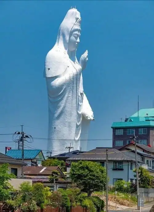日本最高的观音圣像,到了晚上异常恐怖,吓得游客不敢出门!