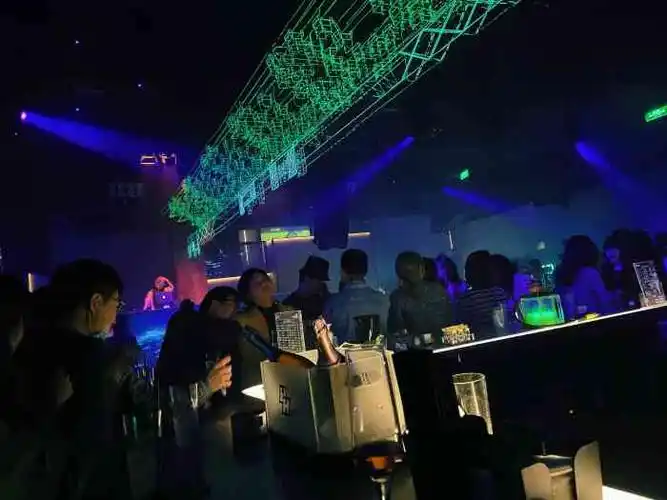 ph北京-"今天凌晨的ph,因为有彩虹男孩的dooo."-大众点评移动版