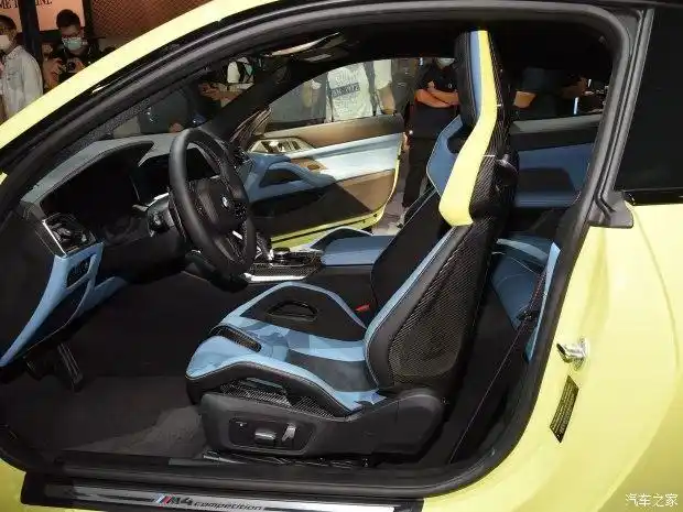 外观张扬性能强化 实拍全新宝马 m4