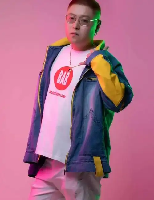 新说唱上淘汰了爆音,battle场上战胜张颜齐,他到底是什么来头?