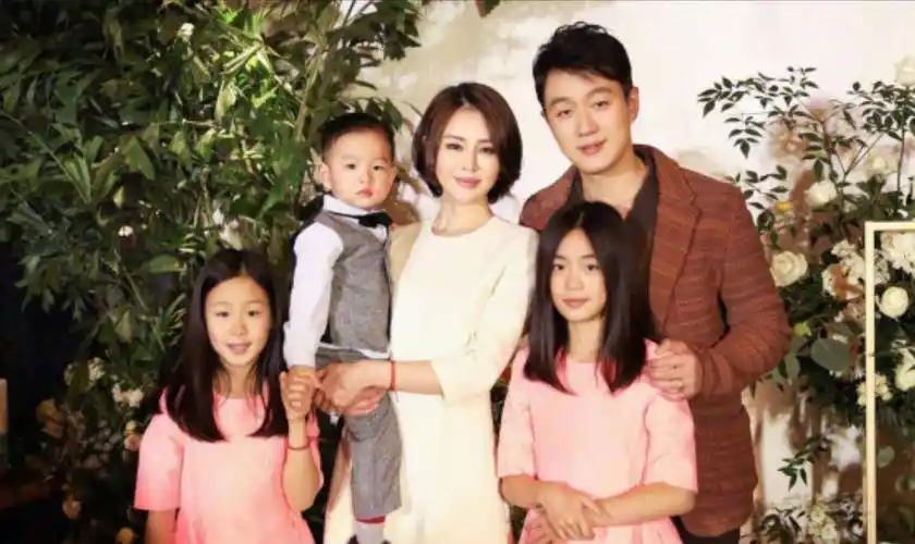 "长春女婿"佟大为:照顾植物人父亲20年,婚后将妻子宠成公主_关悦_表演