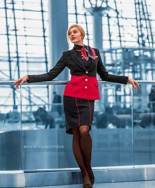 航空展前哨:俄罗斯空姐锦集——俄罗斯空中之花