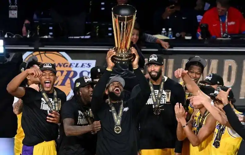 美媒公布最新夺冠概率:湖人遭看衰 勇士1.3%快船3.