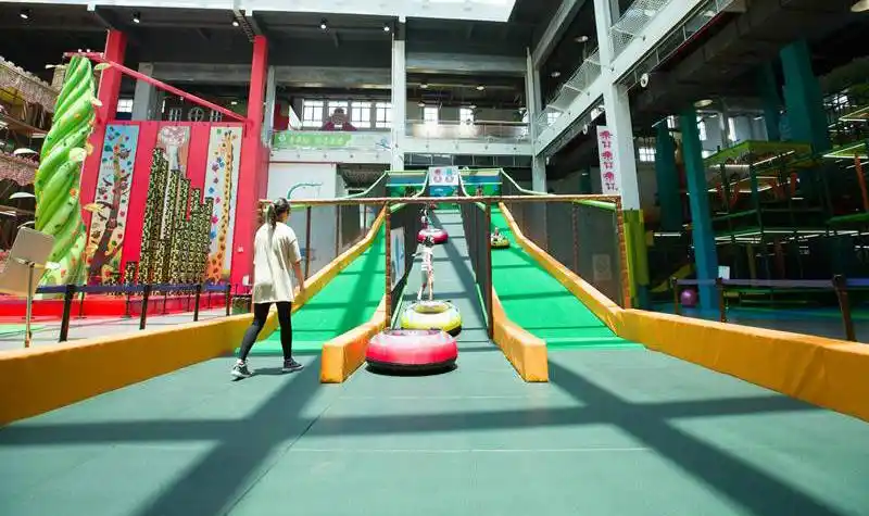 蒙特利亲子乐园