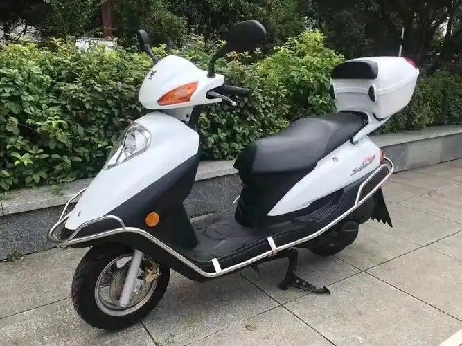 新到店:2017年豪爵宇钻,125动力,手续齐全,想要的速度 - 抖音