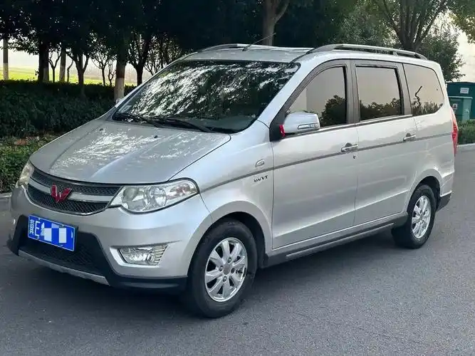 14年五菱宏光s手动1.5高配 车况精品原版原漆 价格不高随 - 抖音