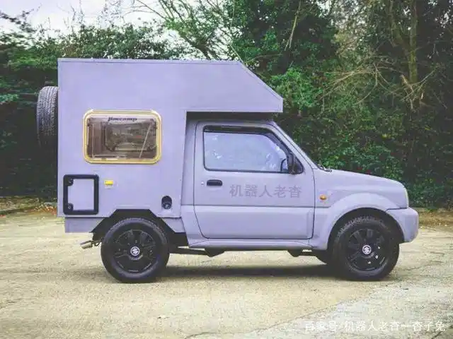 但这样的房车又大又贵,道路通过性差,非常不便;房车小型化才是大势所