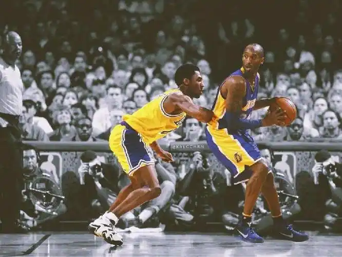 42年前的今天,效力于费城76人的篮球运动员乔-布莱恩特迎来了自己的第