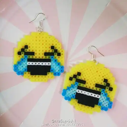 这个夏天的笑哭表情大爱啊拼拼豆豆