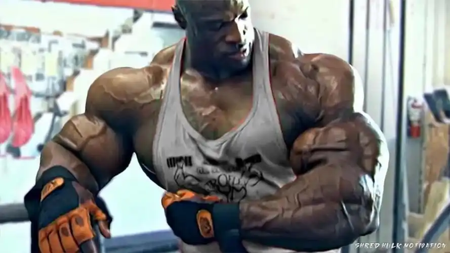 59岁罗尼·库尔曼,巅峰时期手臂围度61公分,推动健美达到高涨!