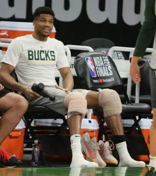 3cm,这可是nba第一长的跟腱,比普通人长了足足2倍还多.