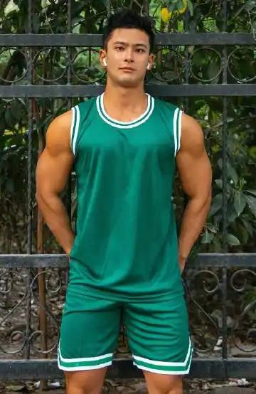 artn阿特男:#boys artn##摄影#jqvision转发微博2022-7-11来自 小米8