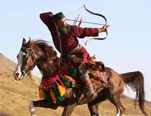 就是喜欢打猎,清朝的尚武之风从第1代老祖努尔哈赤已经传承了下来