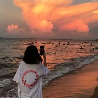 唯美夕阳落日背影女头真人图片 优质漂亮女生背影头像图片大全_女生