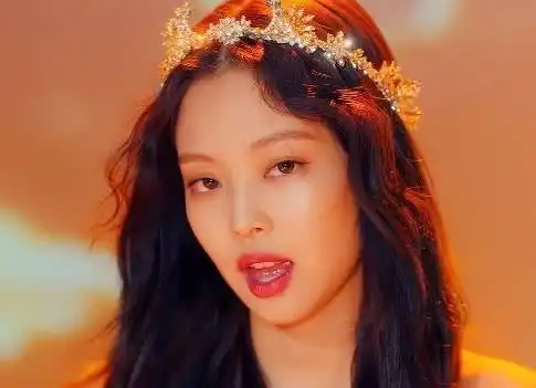 南韩戴皇冠的女爱豆:裴珠泫冷艳,yuna仙气,允儿可爱,她最霸气