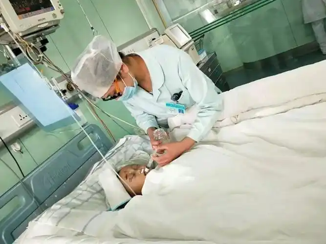 快看这就是发生在临沂人民医院重症监护室的真实一幕