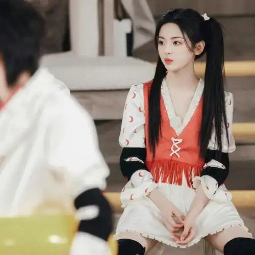 杨超越双马尾睡衣造型