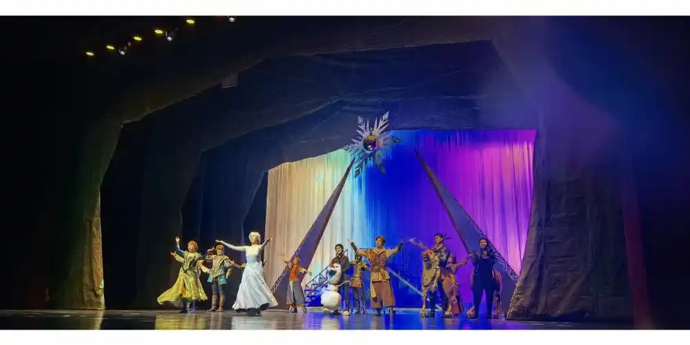 冰雪奇缘天恩演出成都站