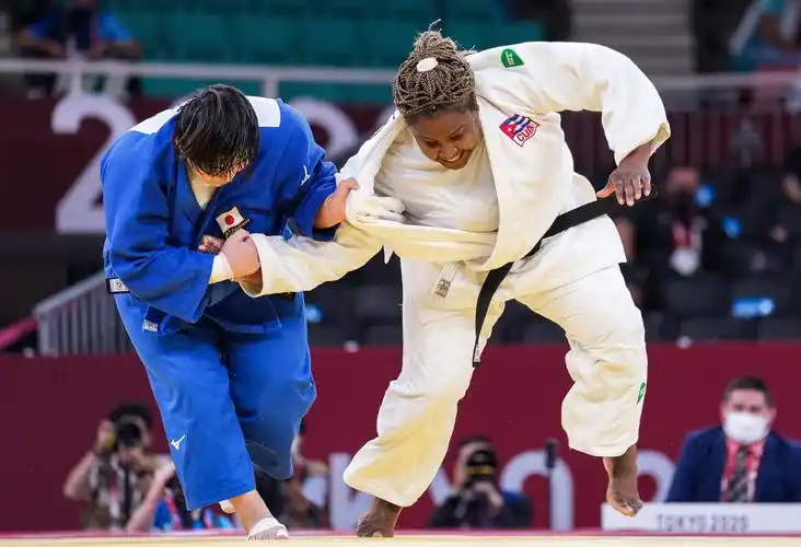 柔道——日本选手素根辉夺得女子78公斤以上级冠军