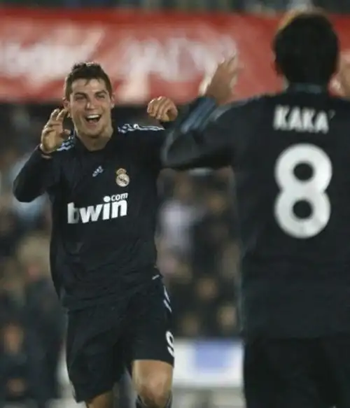 criska##卡配罗# 最好的感觉是,当我朝你看去时,你已经在凝视着我.