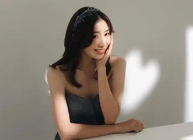 周捷当众称张翰太花心谁注意全场的反应唯独她笑得最开心