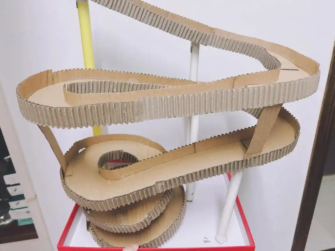 三年级科学下册作业《过山车》90diy 粗笨的完成了过山车diy.