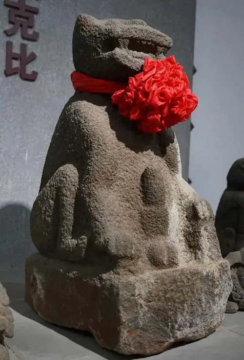 雷州市博物馆里的石狗文化