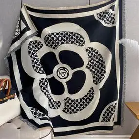 香奈儿嘉柏丽尔2023年秋冬季新款山茶花大方巾130cm围巾女羊绒优