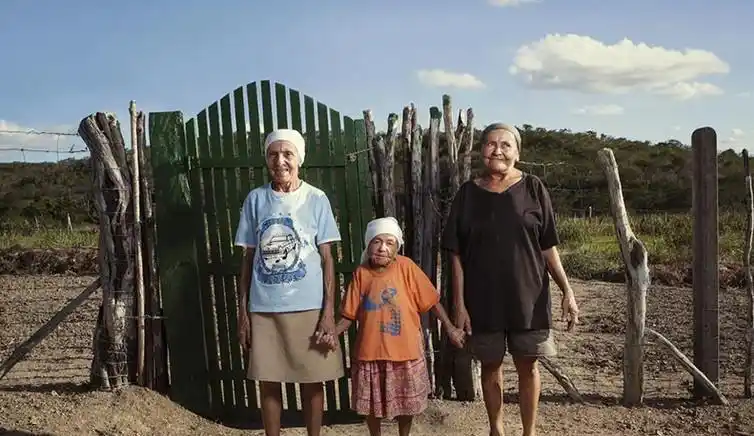 矮人国里的秘密: 因为矮, 所以萌