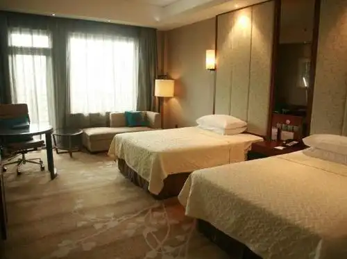 大连市金州区大连东泉温泉假日酒店预订_大连东泉温泉假日酒店介绍