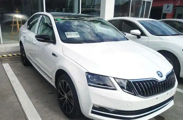 16万落地18款斯柯达-明锐:还是手动座椅手动空调!