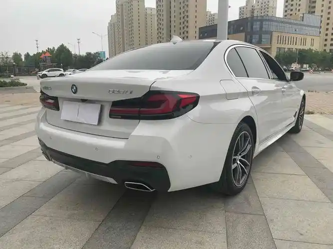 宝马5系 2021款 改款 525li m运动套装 国vi  - 抖音