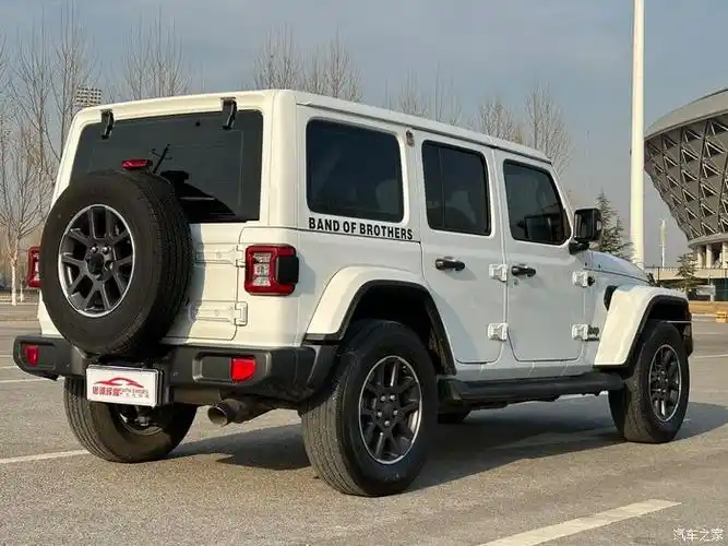 jeep牧马人纯进口2021款20t80周年纪念