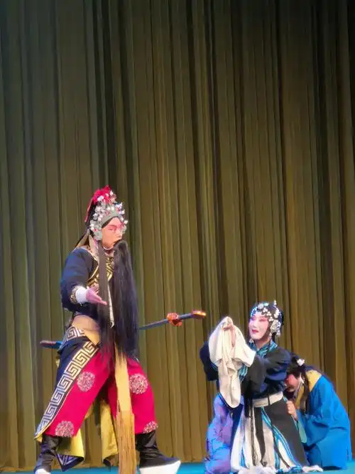 《铡美案·杀庙》观后小记