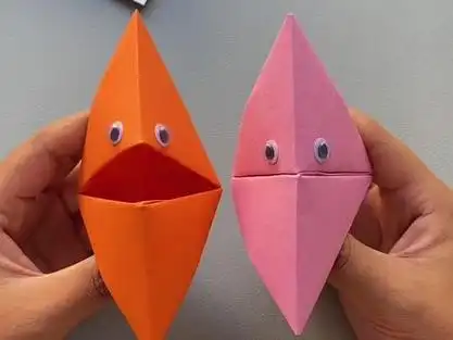 折纸玩具,嘴巴一张一合,你觉得是嘴巴会张开的鸟还是怪兽呢 #亲子手工