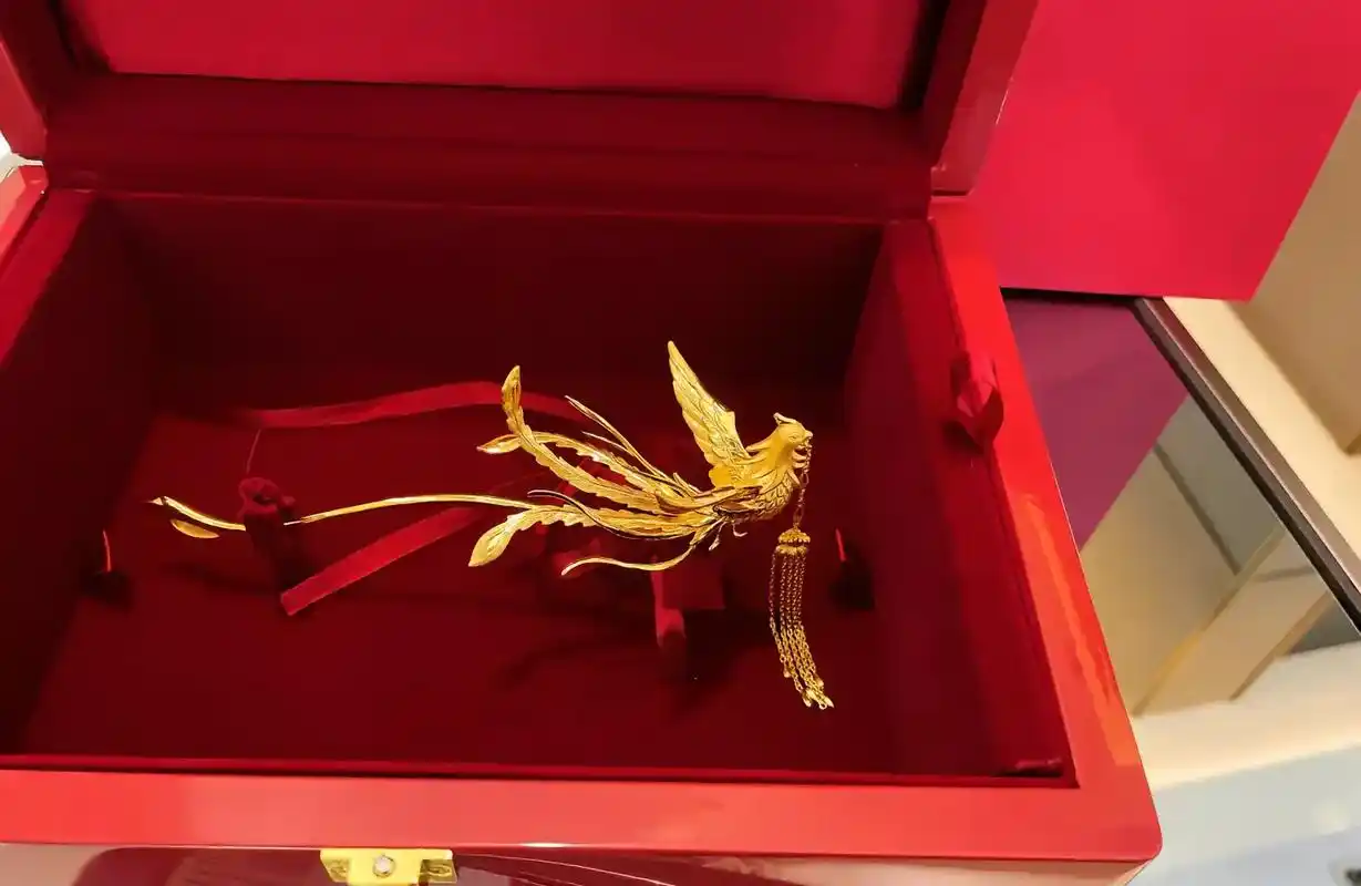 周大福九尾凤钗