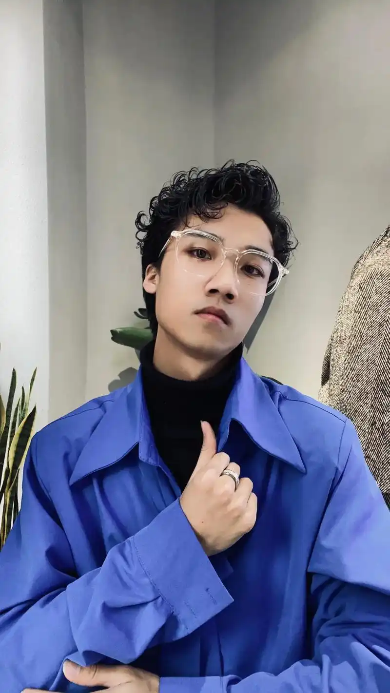 港风男士发型     代言人阿伦#简阳 #痞帅 - 抖音